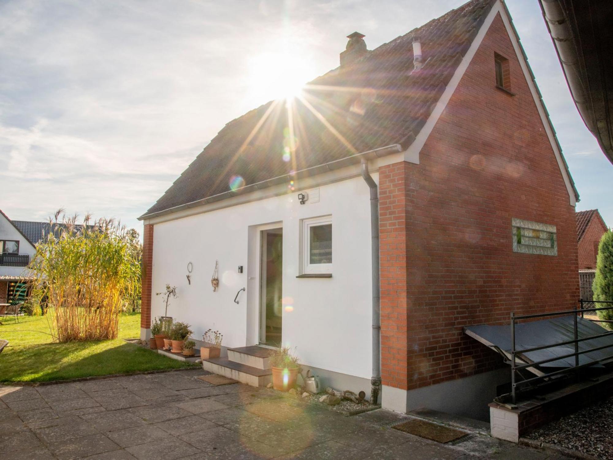 Kleines Ferienhaeuschen Im Garten Eutin Exterior foto