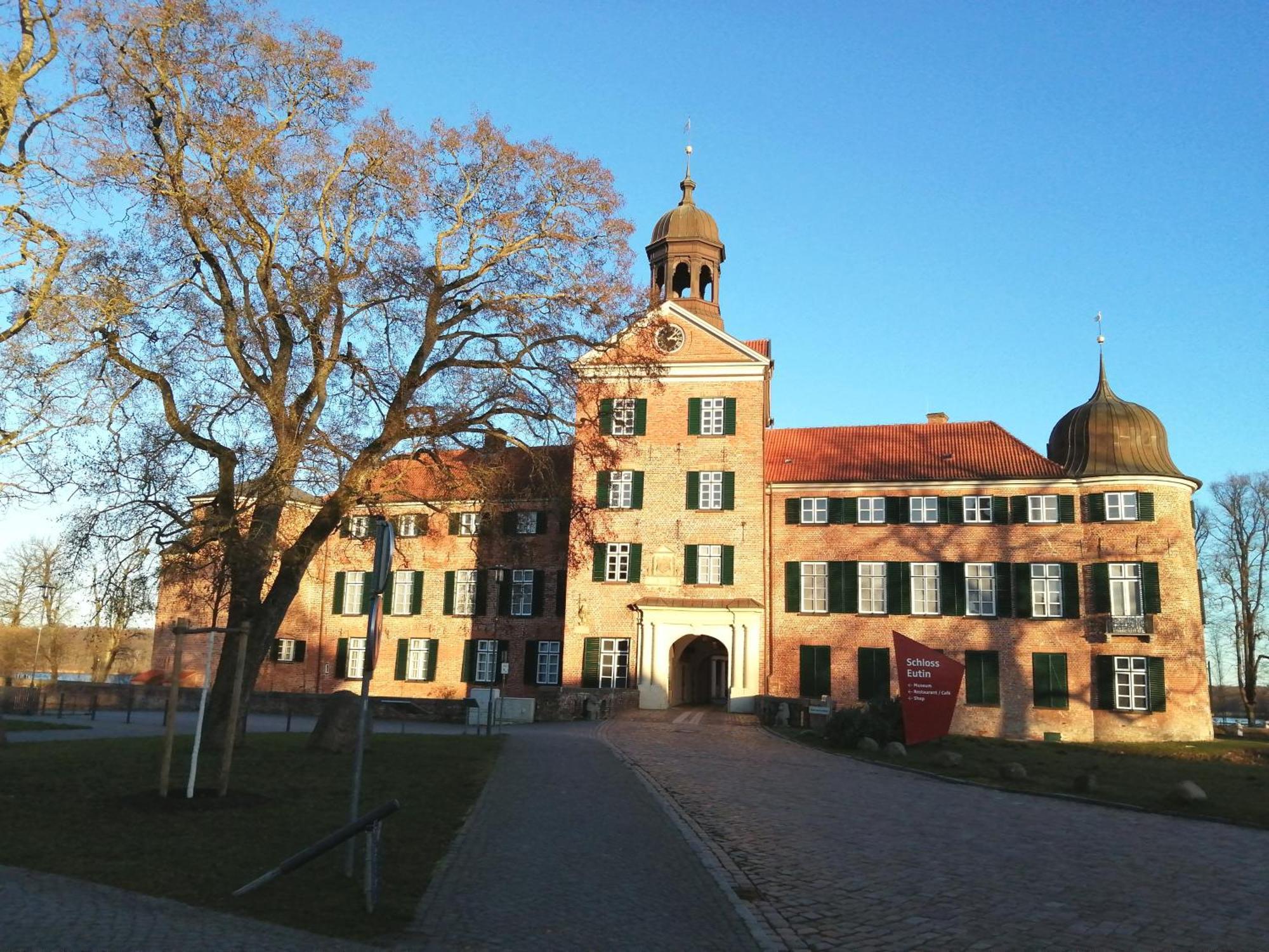 Kleines Ferienhaeuschen Im Garten Eutin Exterior foto